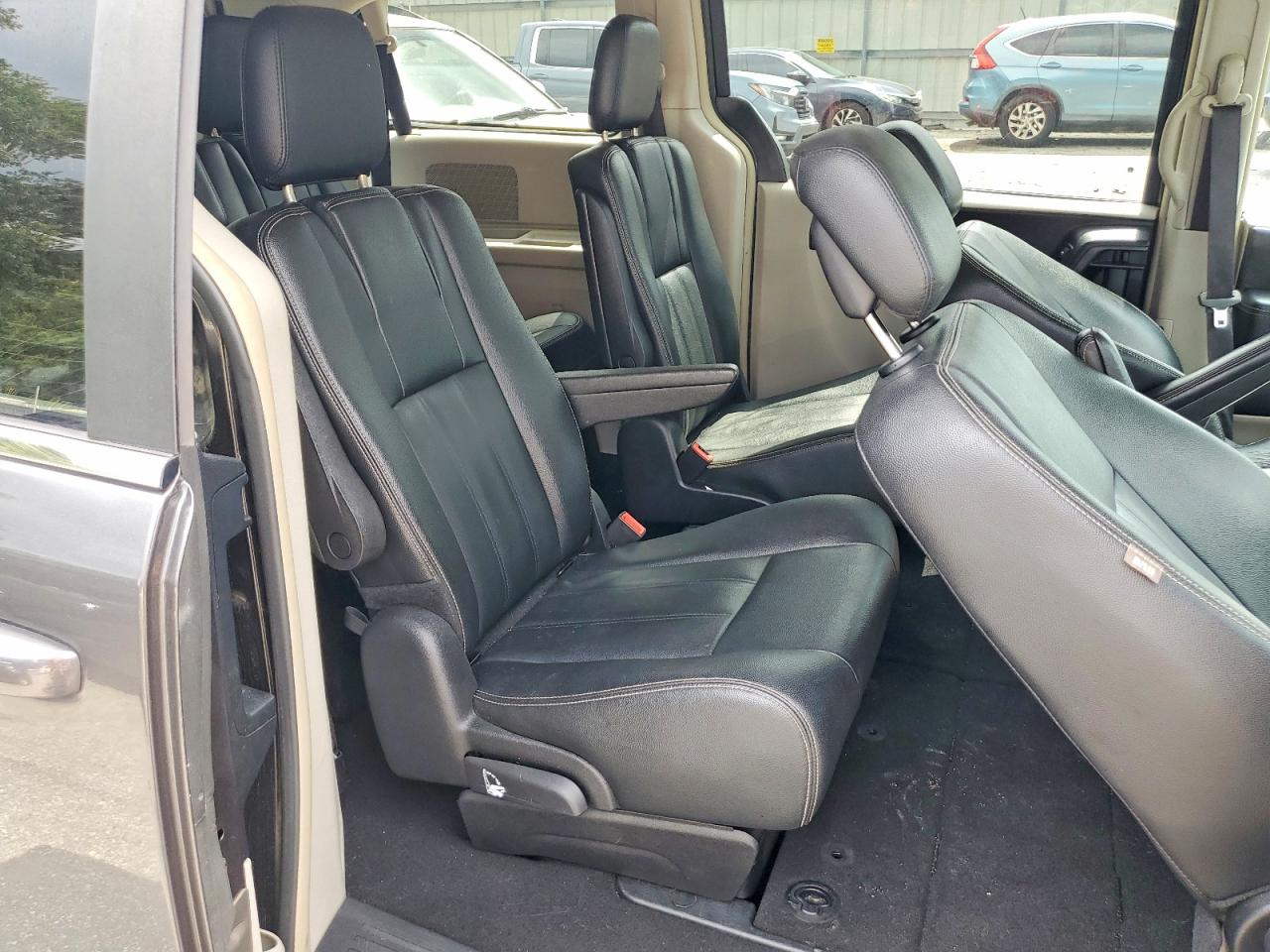 2016 Chrysler Town & Country Touring Gray vin: 2C4RC1BG7GR295077