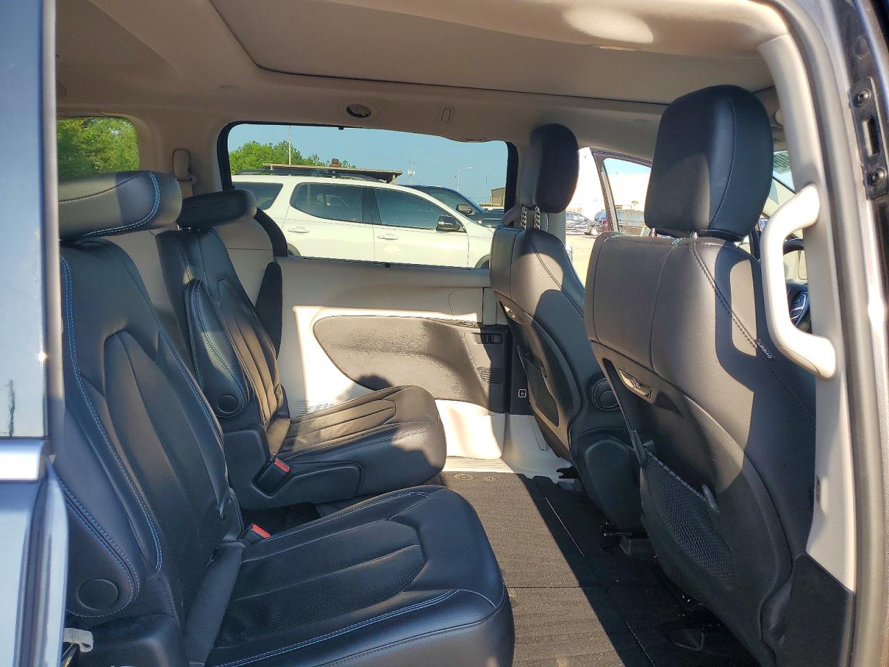 2021 Chrysler Pacifica Touring L Gray vin: 2C4RC1BG7MR608074