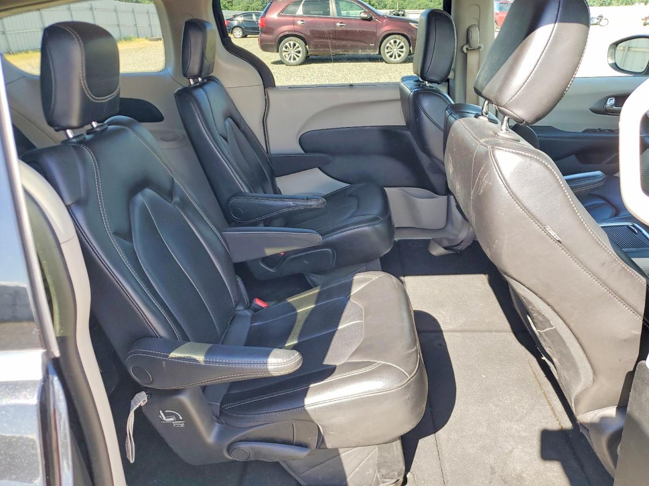 2023 Chrysler Pacifica Touring L Black vin: 2C4RC1BG7PR553355