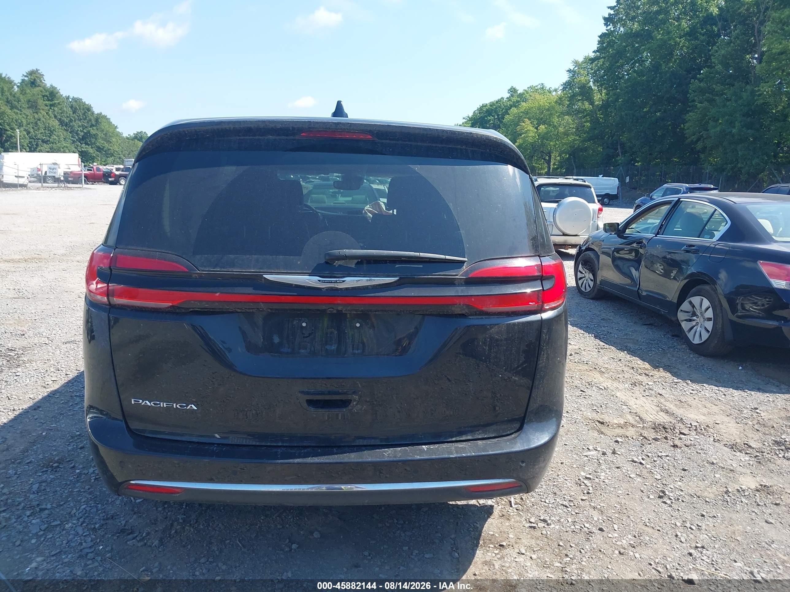 2023 Chrysler Pacifica Touring L Black vin: 2C4RC1BG7PR607558