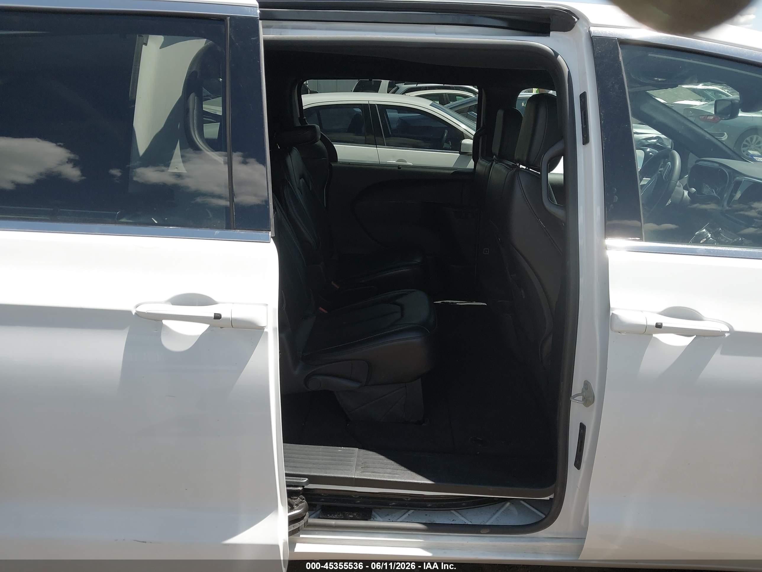 2025 Chrysler Pacifica Select White vin: 2C4RC1BG7SR509588