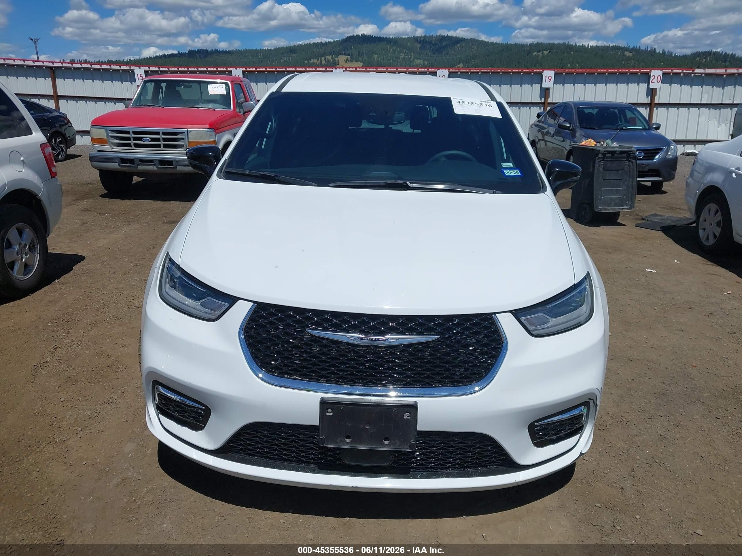 2025 Chrysler Pacifica Select White vin: 2C4RC1BG7SR509588
