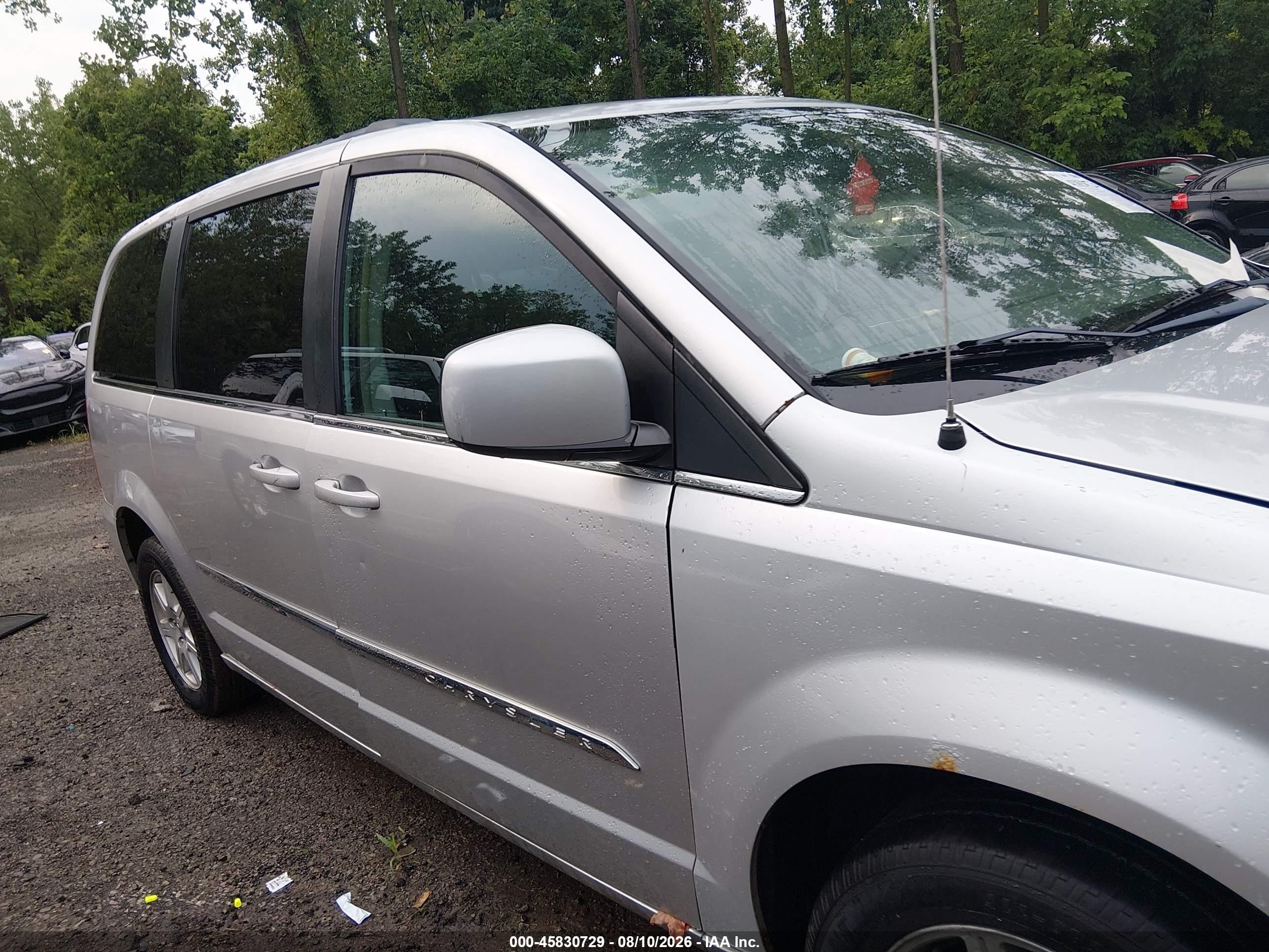 2012 Chrysler Town & Country Touring Silver vin: 2C4RC1BG8CR163021