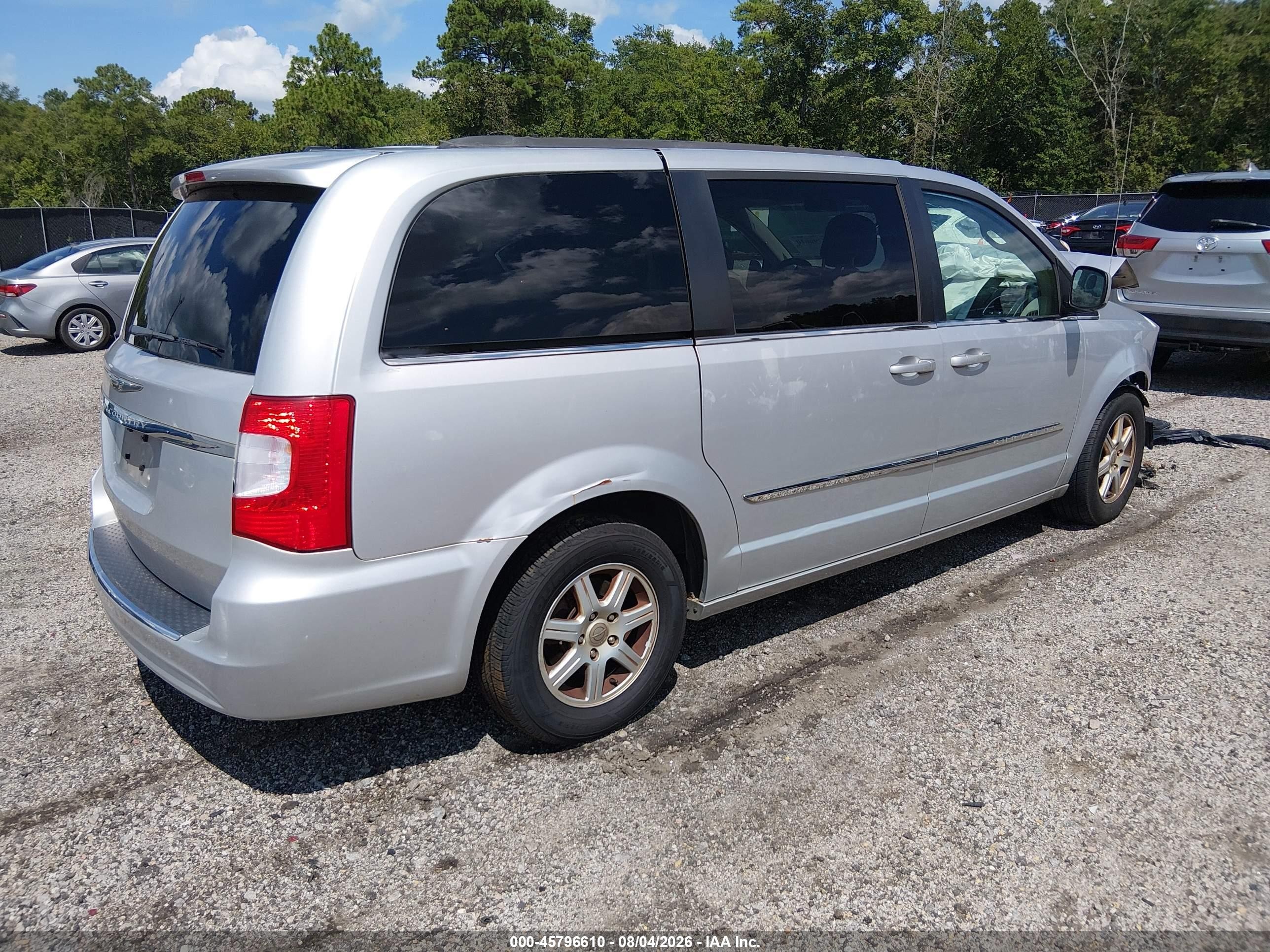 2012 Chrysler Town & Country Touring Silver vin: 2C4RC1BG8CR318957