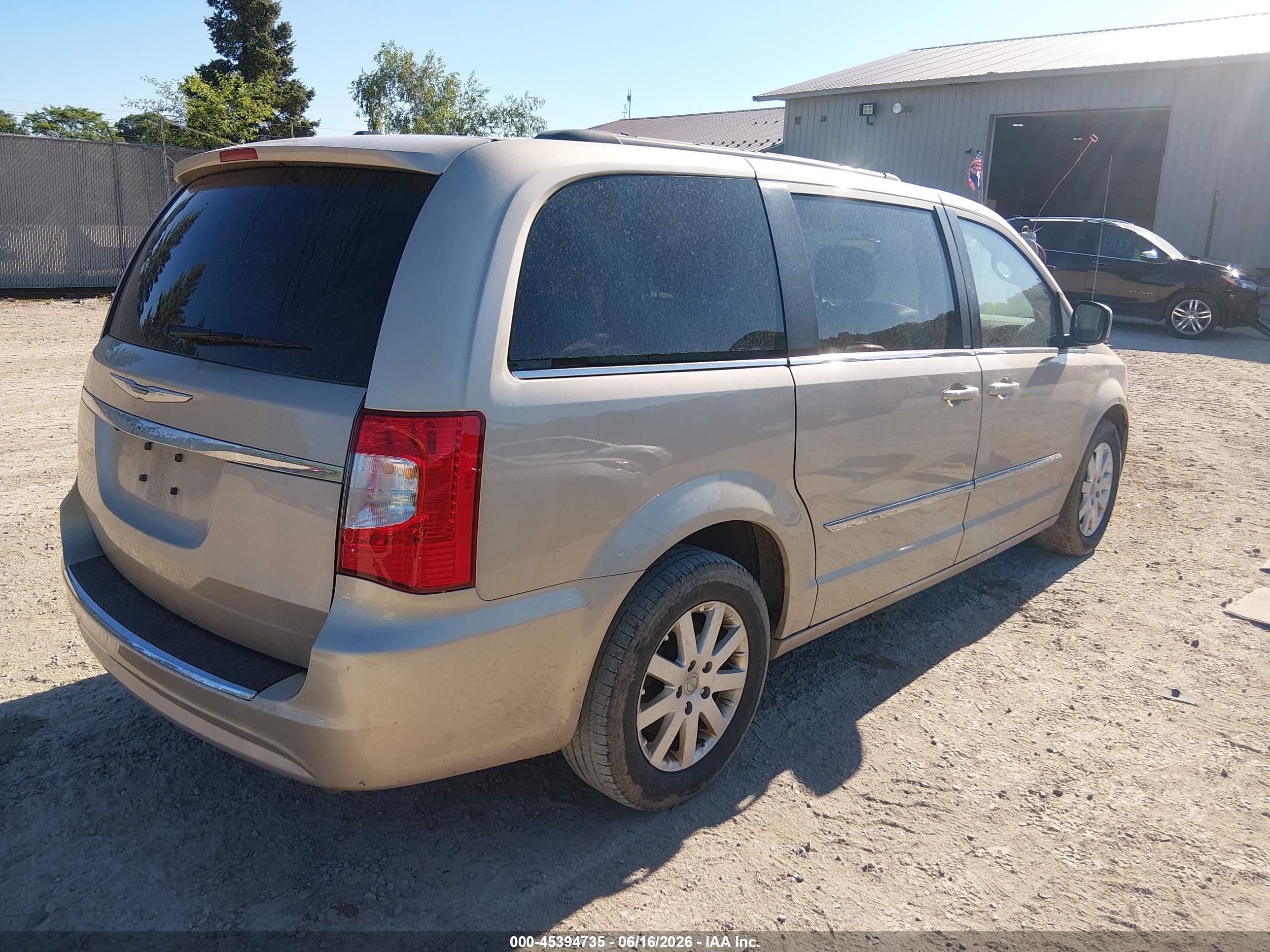 2013 Chrysler Town & Country Touring Золотой vin: 2C4RC1BG8DR510851