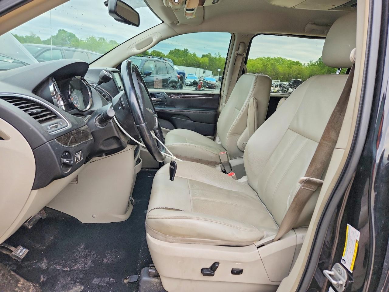 2013 Chrysler Town & Country Touring Black vin: 2C4RC1BG8DR564277