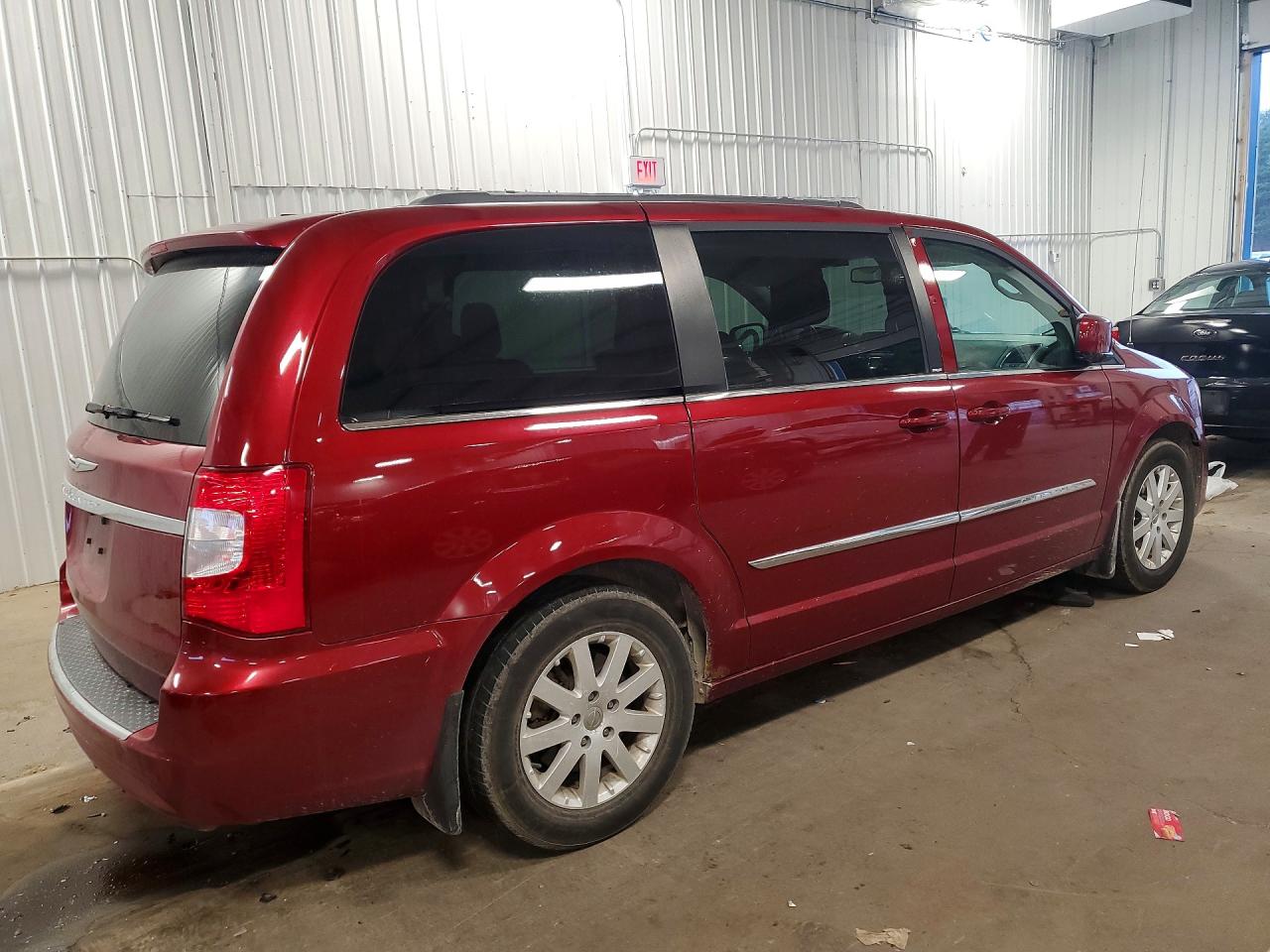 2013 Chrysler Town & Country Touring Red vin: 2C4RC1BG8DR604373