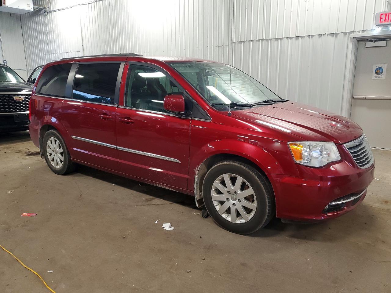 2013 Chrysler Town & Country Touring Red vin: 2C4RC1BG8DR604373