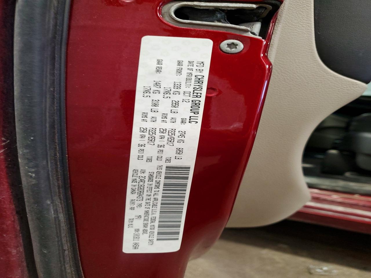 2013 Chrysler Town & Country Touring Red vin: 2C4RC1BG8DR604373