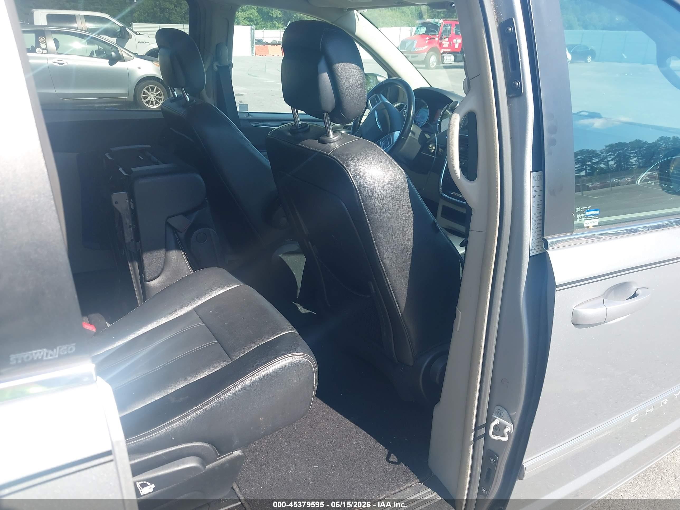 2013 Chrysler Town & Country Touring Gray vin: 2C4RC1BG8DR637860