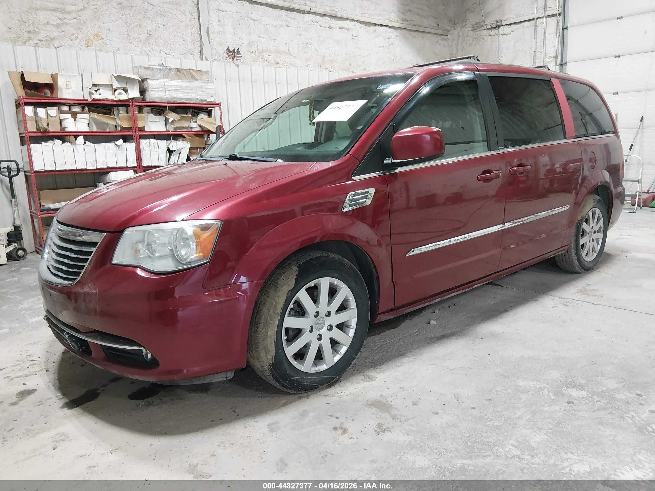 2013 Chrysler Town & Country Touring Red vin: 2C4RC1BG8DR677758