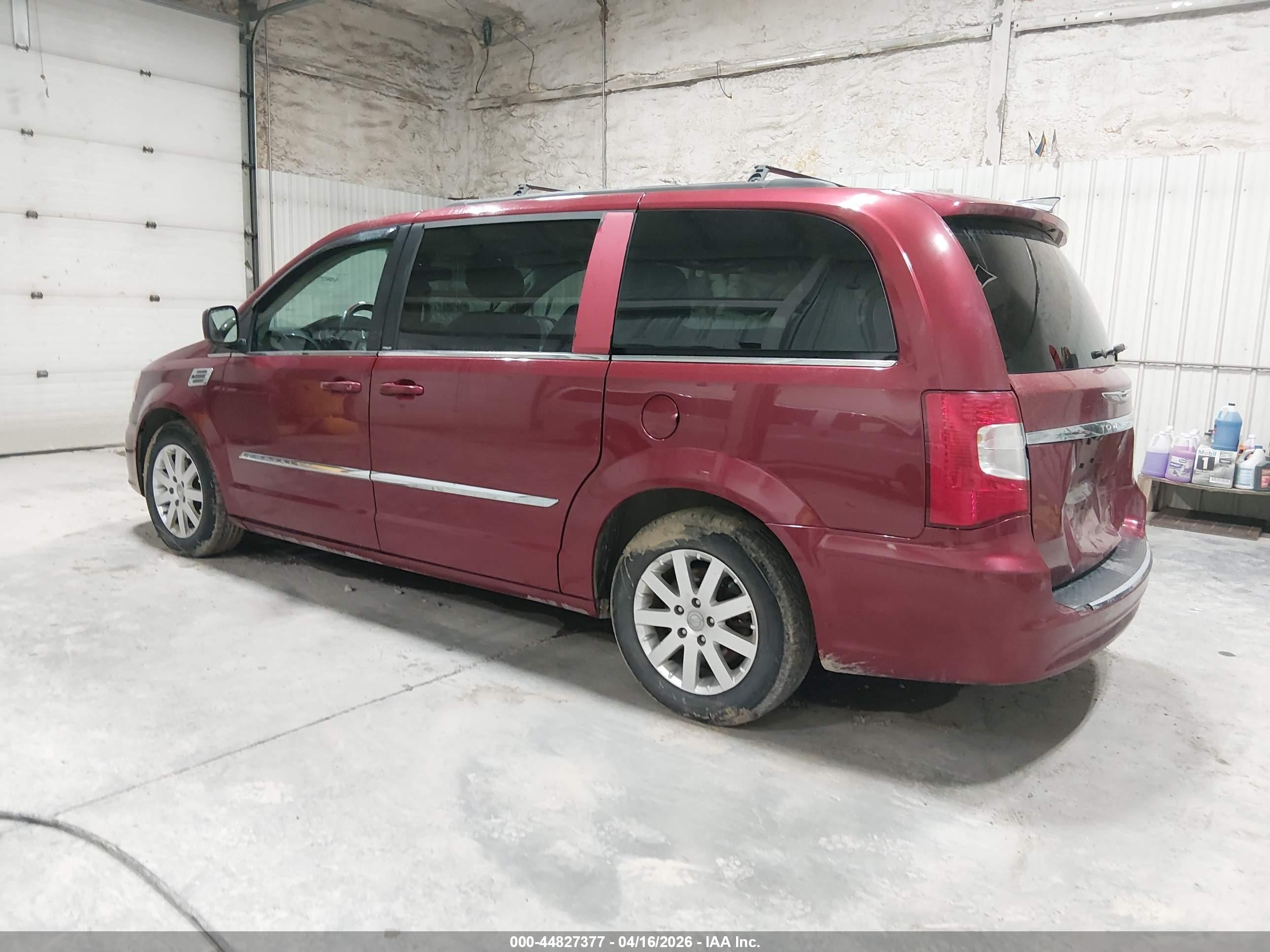2013 Chrysler Town & Country Touring Red vin: 2C4RC1BG8DR677758