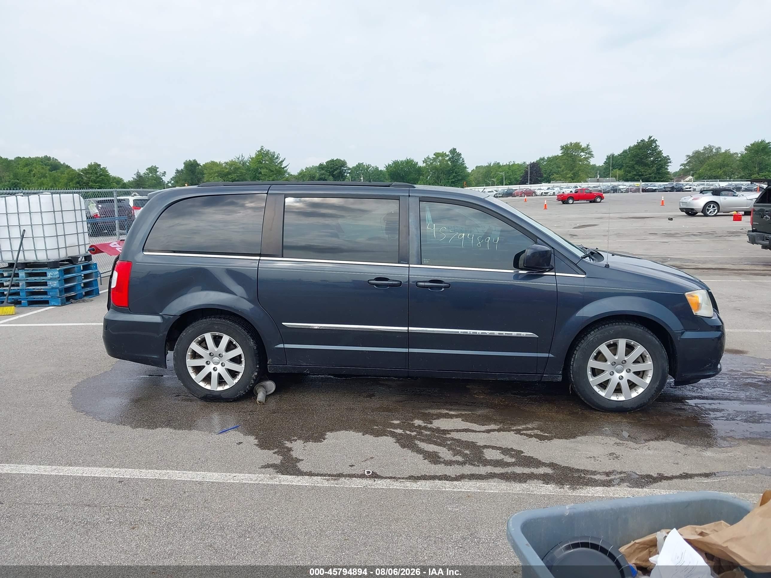 2013 Chrysler Town & Country Touring Blue vin: 2C4RC1BG8DR689182