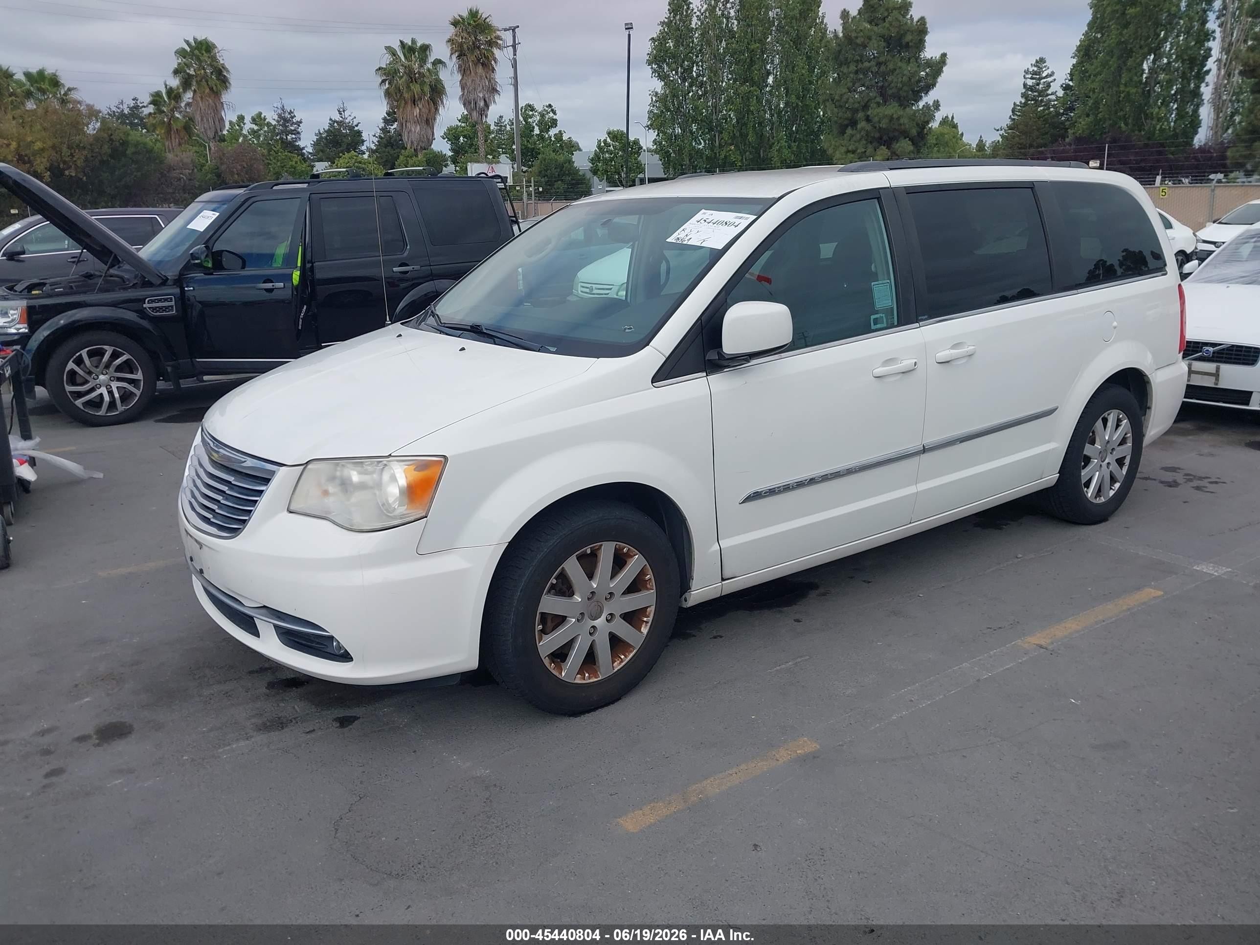 2013 Chrysler Town & Country Touring Белый vin: 2C4RC1BG8DR690798