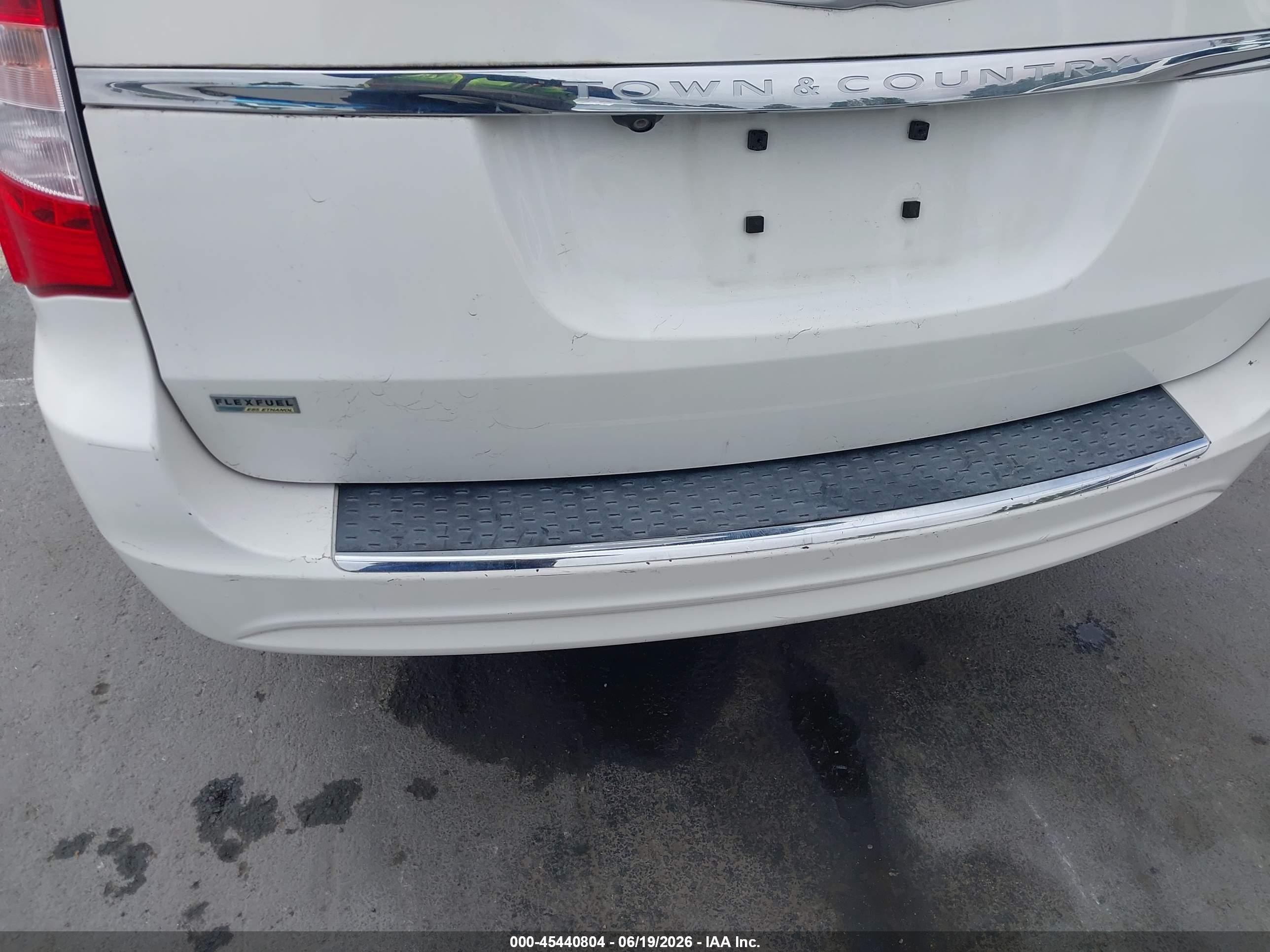 2013 Chrysler Town & Country Touring Белый vin: 2C4RC1BG8DR690798