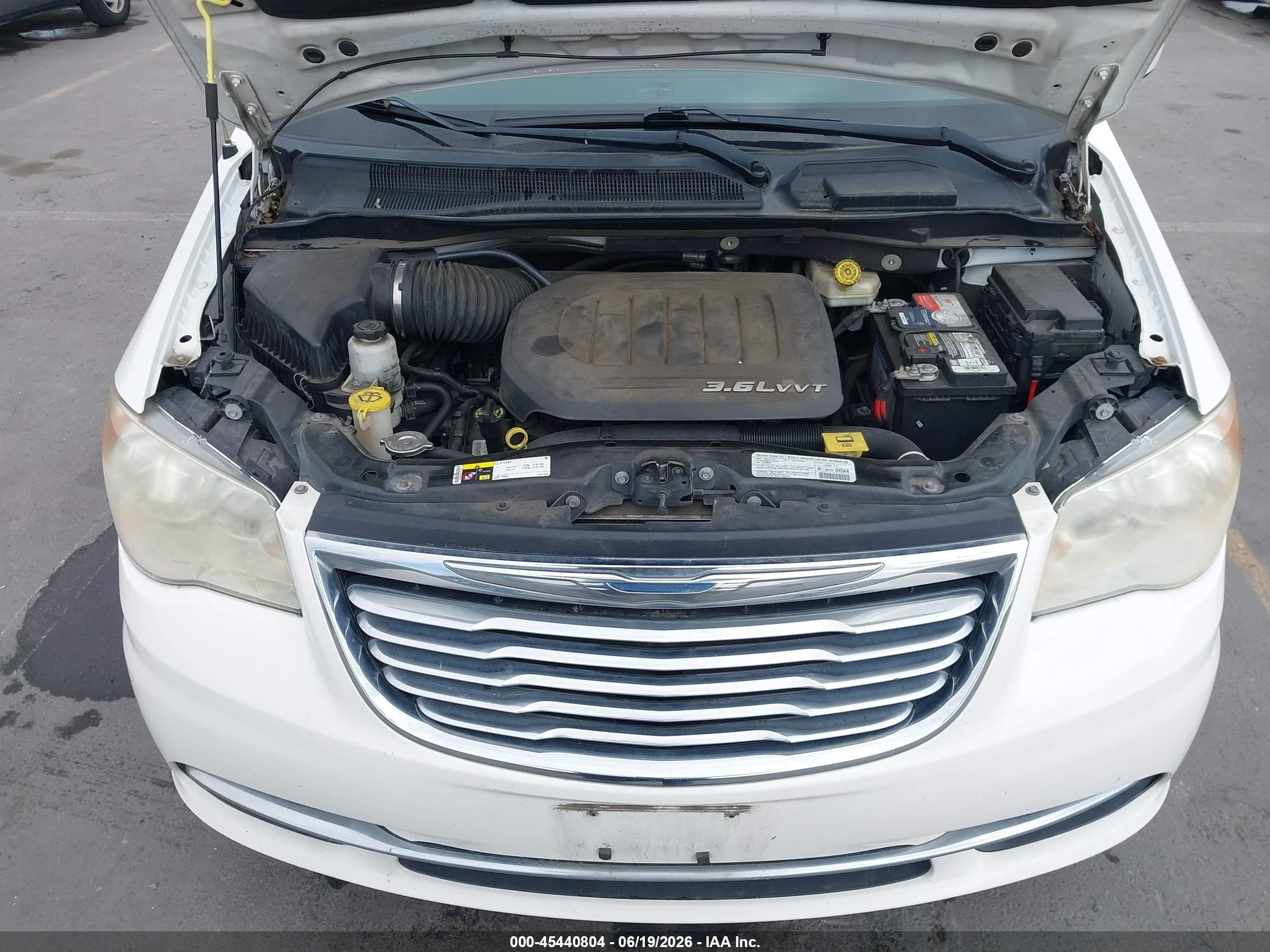 2013 Chrysler Town & Country Touring Белый vin: 2C4RC1BG8DR690798