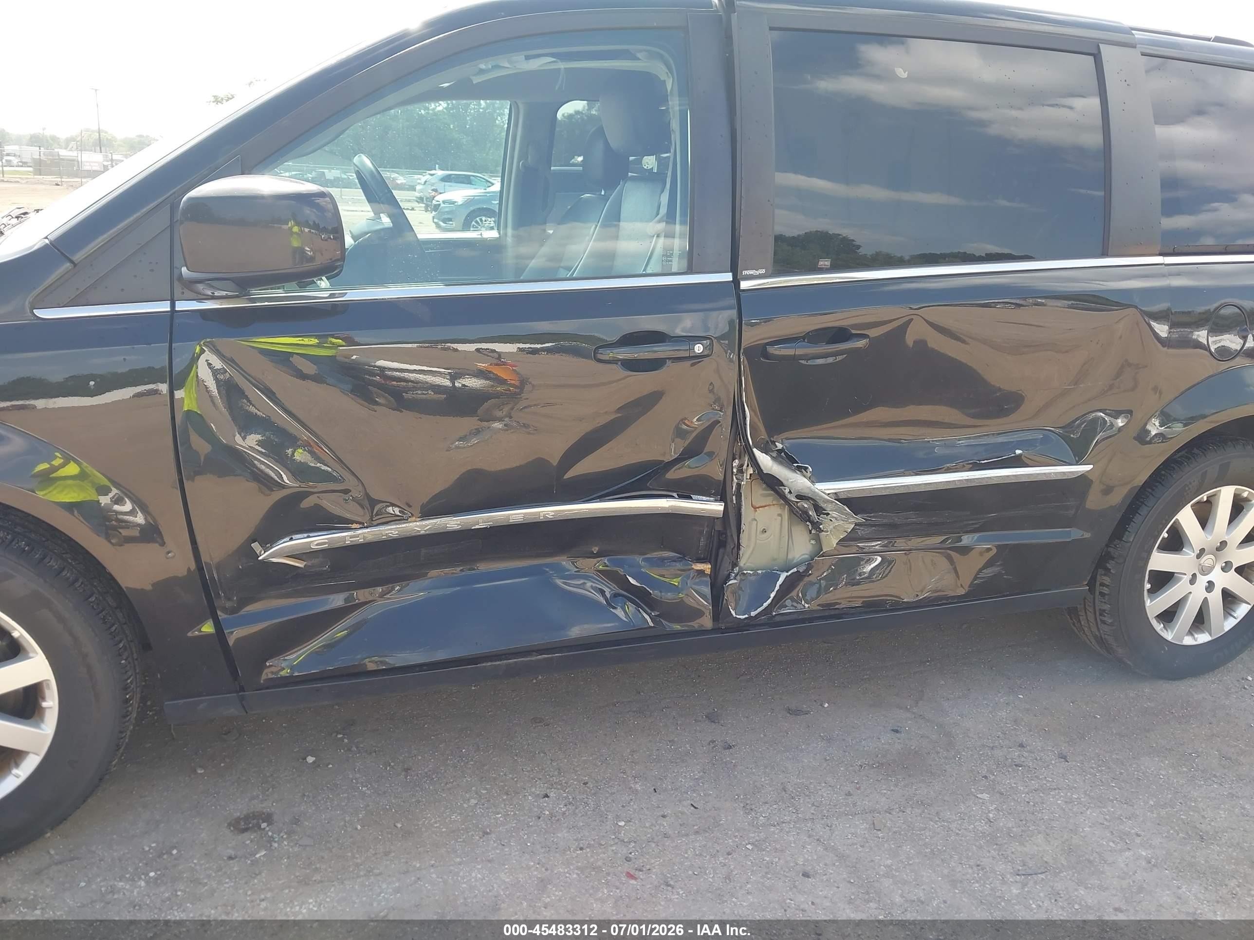 2013 Chrysler Town & Country Touring Black vin: 2C4RC1BG8DR756332