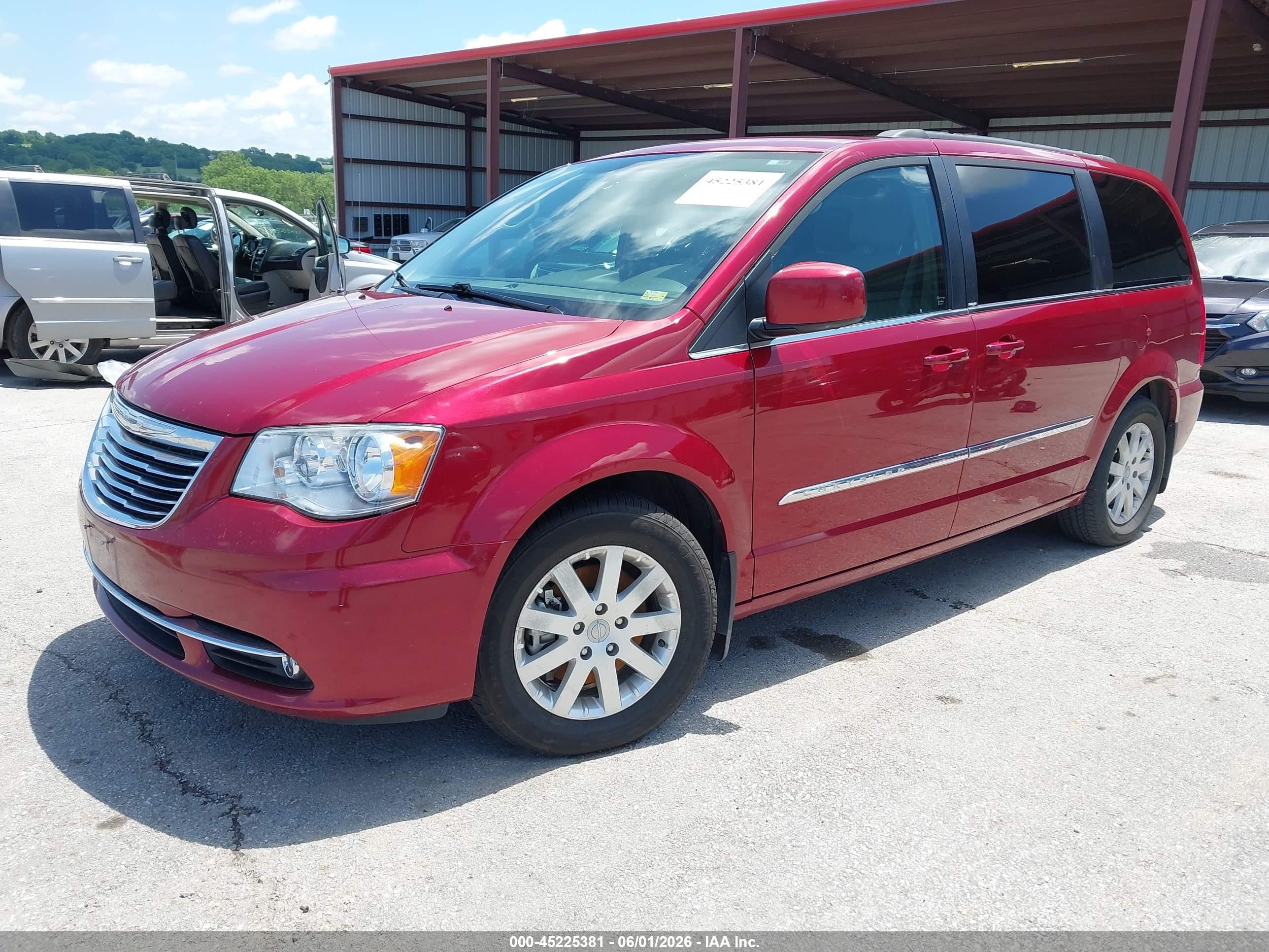 2014 Chrysler Town & Country Touring Burgundy vin: 2C4RC1BG8ER144407