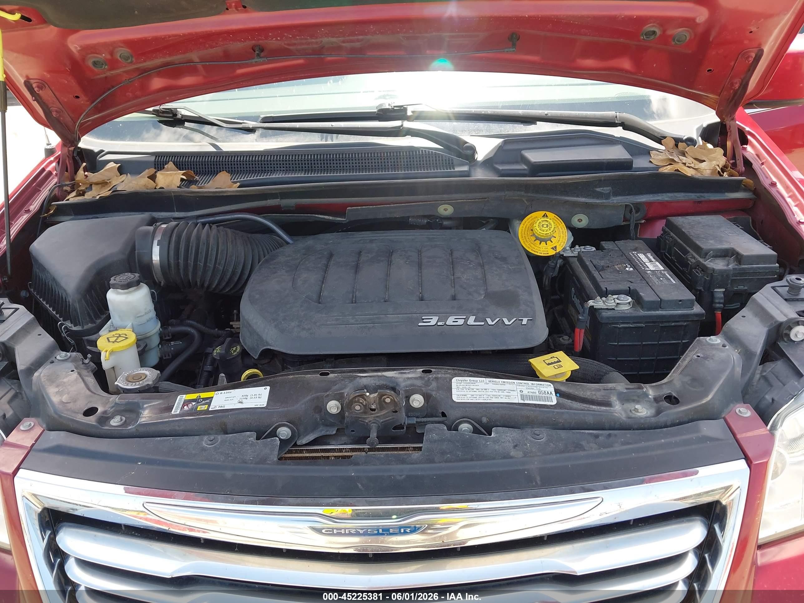 2014 Chrysler Town & Country Touring Burgundy vin: 2C4RC1BG8ER144407