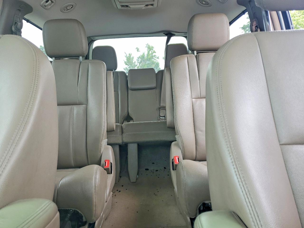 2014 Chrysler Town & Country Touring White vin: 2C4RC1BG8ER196006
