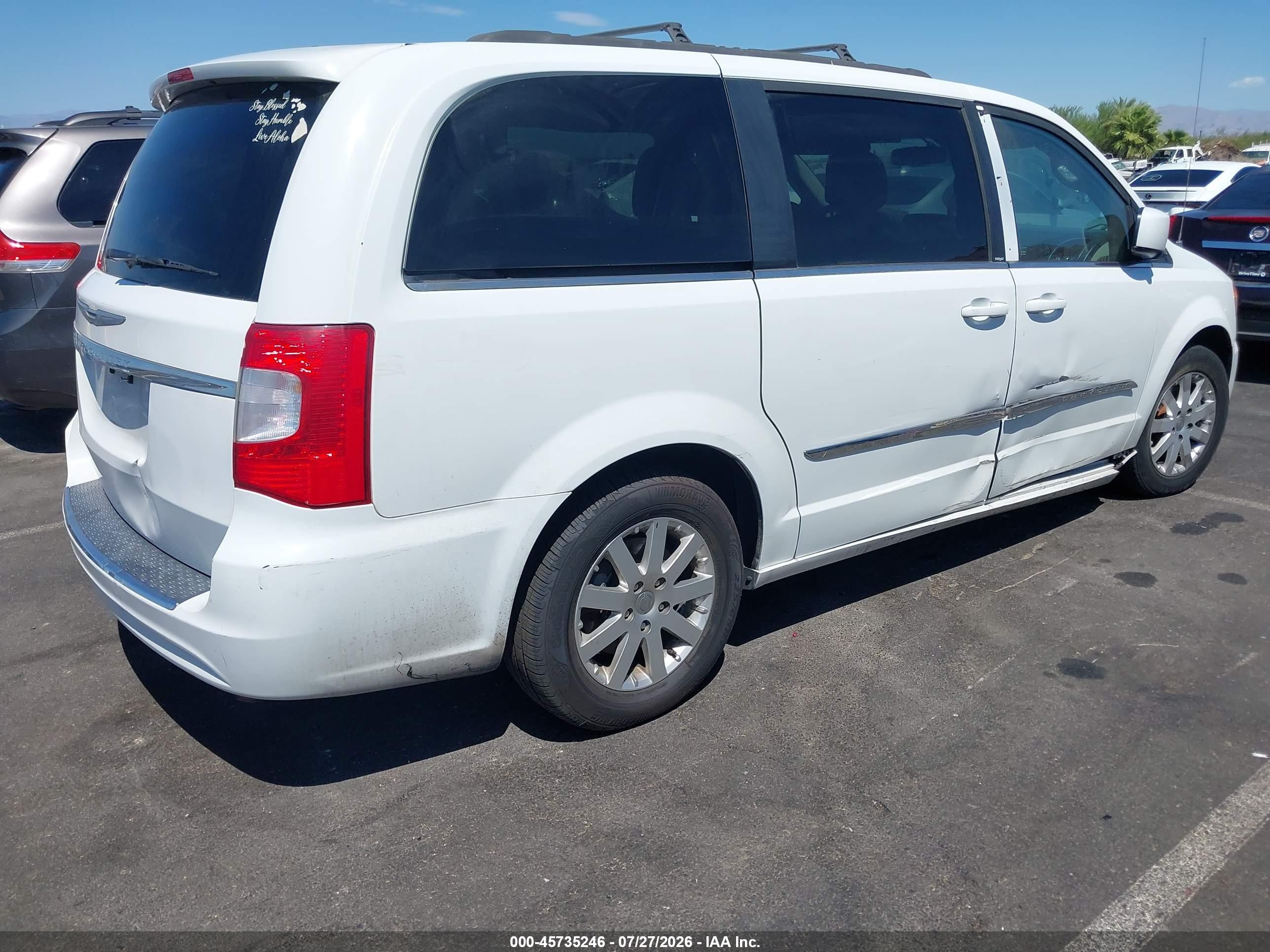 2014 Chrysler Town & Country Touring White vin: 2C4RC1BG8ER242918