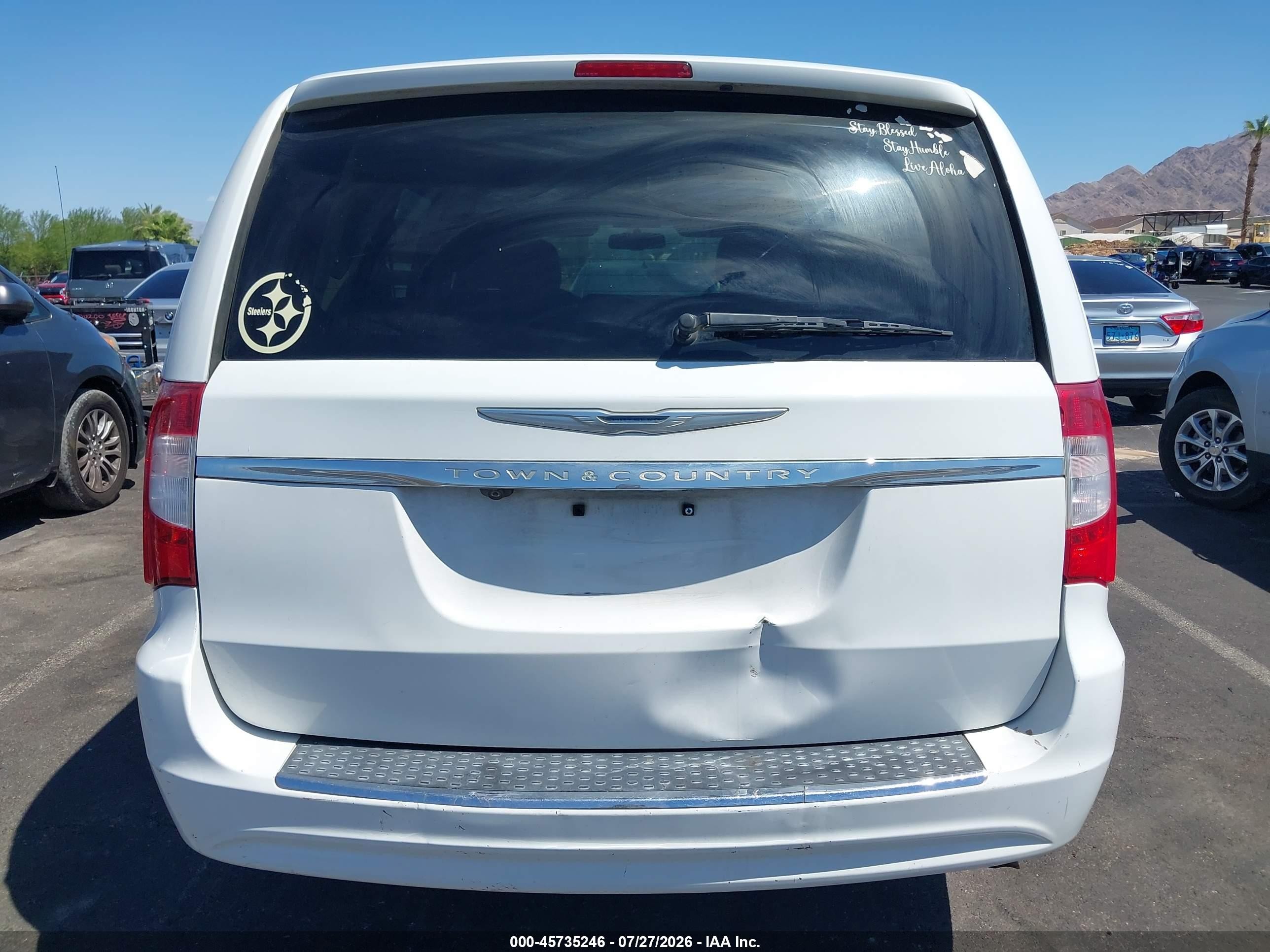 2014 Chrysler Town & Country Touring White vin: 2C4RC1BG8ER242918