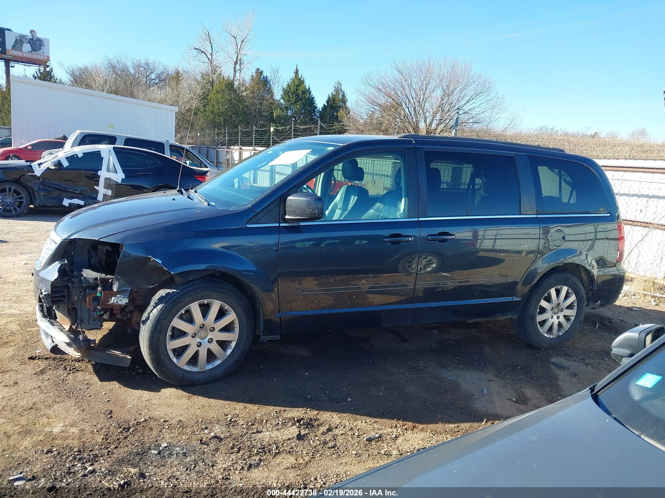 2014 Chrysler Town & Country Touring Black vin: 2C4RC1BG8ER271187