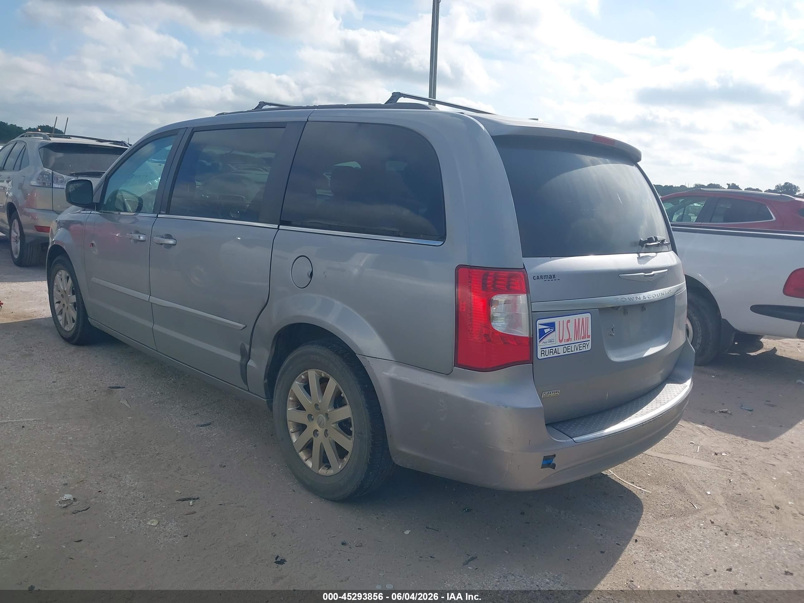 2014 Chrysler Town & Country Touring Silver vin: 2C4RC1BG8ER314359
