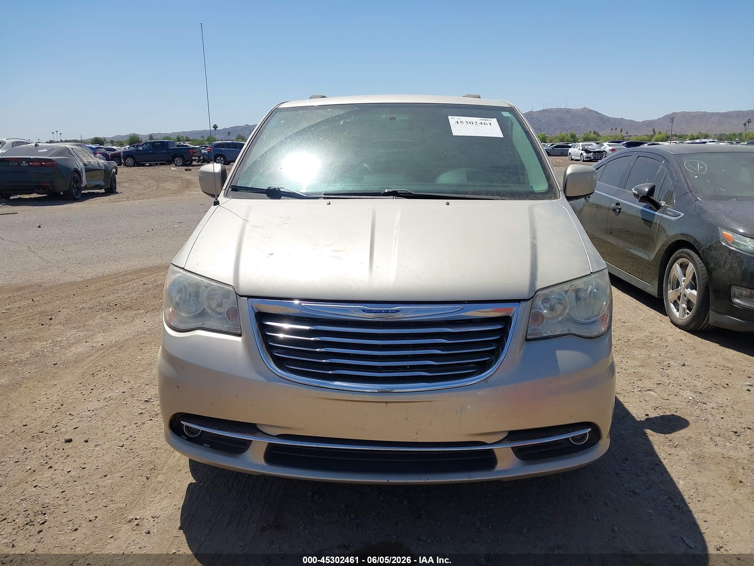 2014 Chrysler Town & Country Touring Gold vin: 2C4RC1BG8ER324941