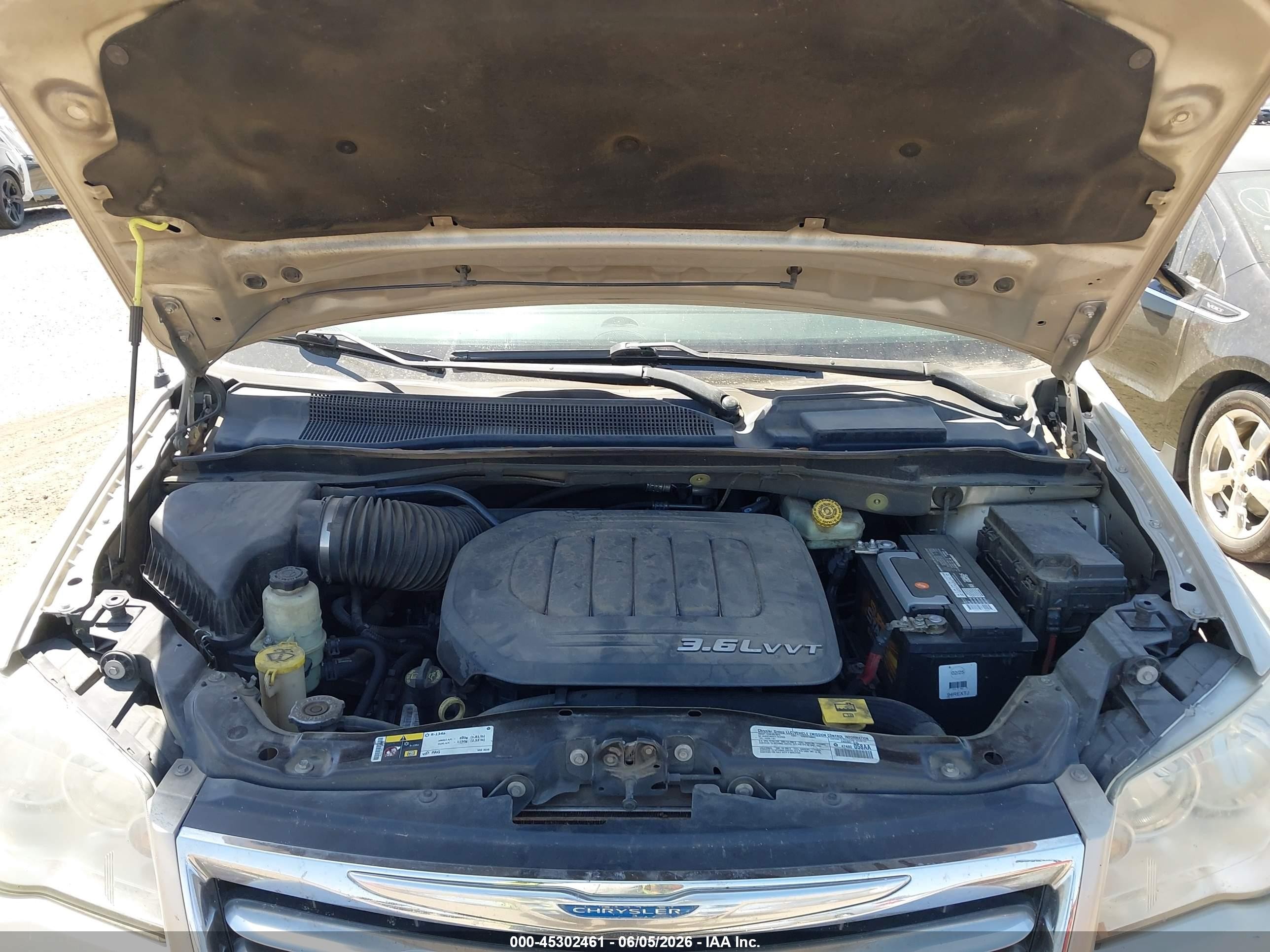 2014 Chrysler Town & Country Touring Gold vin: 2C4RC1BG8ER324941
