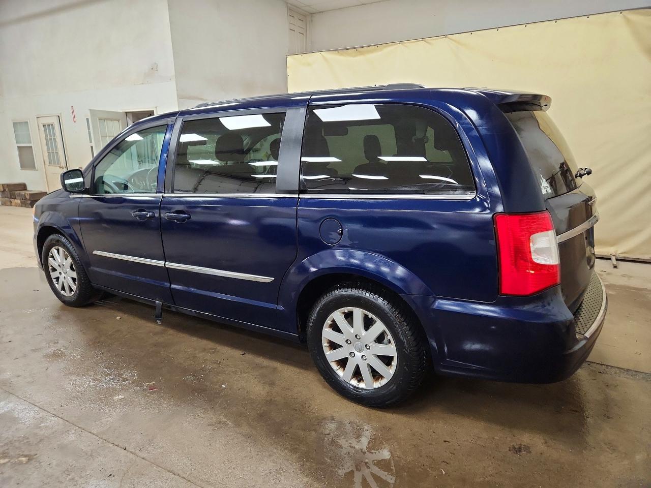 2014 Chrysler Town & Country Touring Blue vin: 2C4RC1BG8ER332960