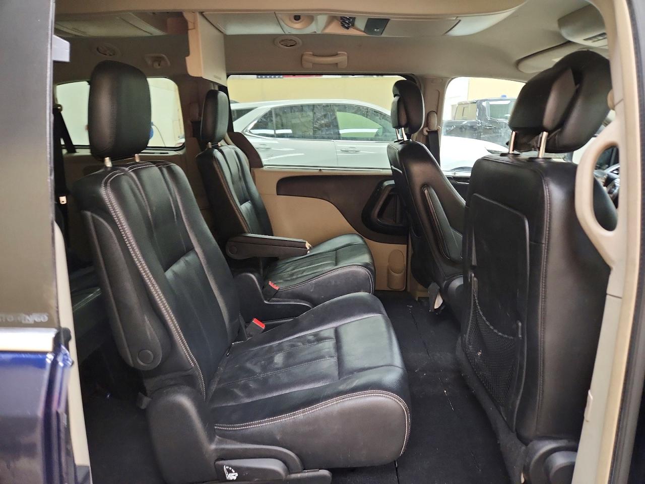 2014 Chrysler Town & Country Touring Blue vin: 2C4RC1BG8ER332960