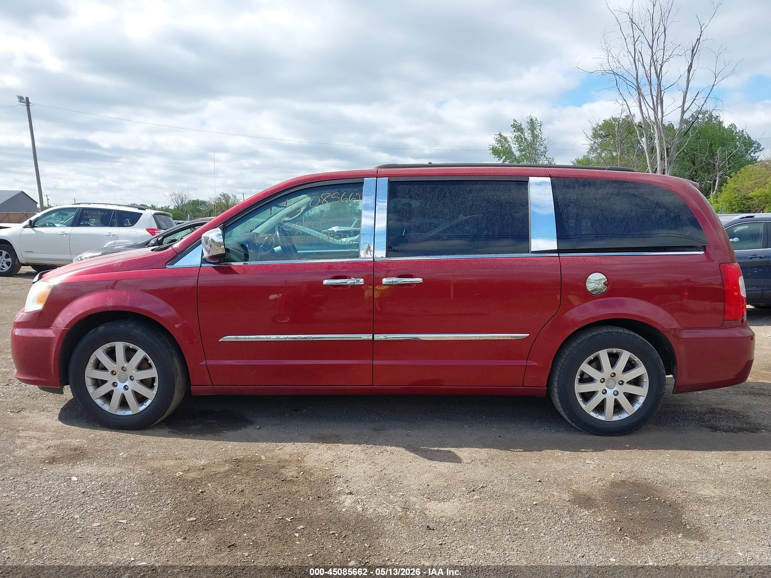 2014 Chrysler Town & Country Touring Красный vin: 2C4RC1BG8ER367451