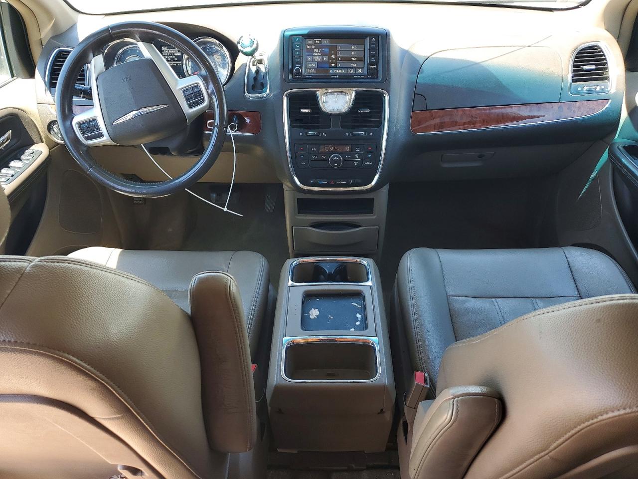 2014 Chrysler Town & Country Touring White vin: 2C4RC1BG8ER398229