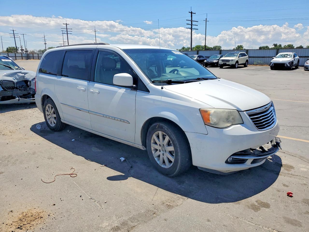 2014 Chrysler Town & Country Touring White vin: 2C4RC1BG8ER398229