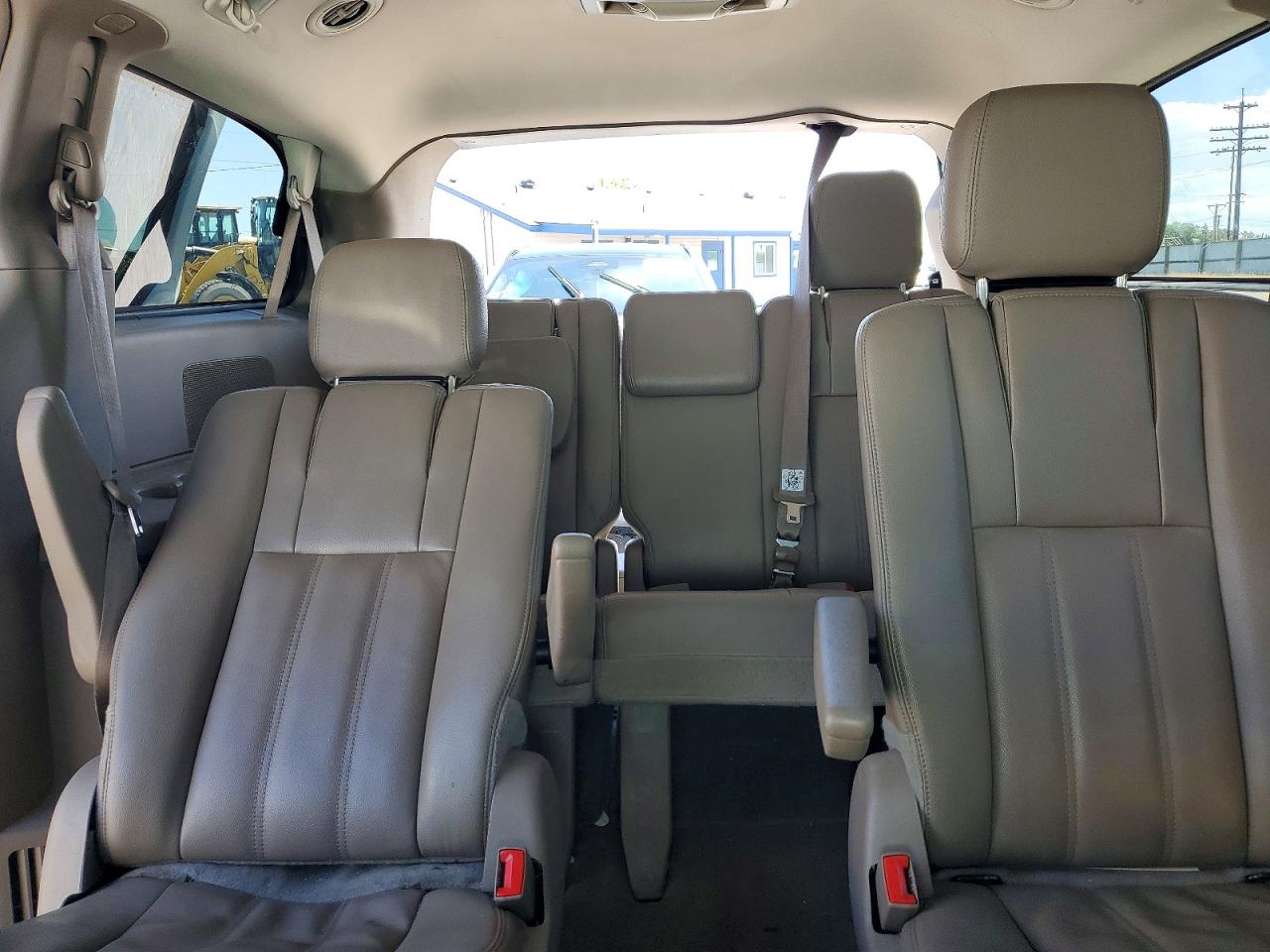 2014 Chrysler Town & Country Touring White vin: 2C4RC1BG8ER398229