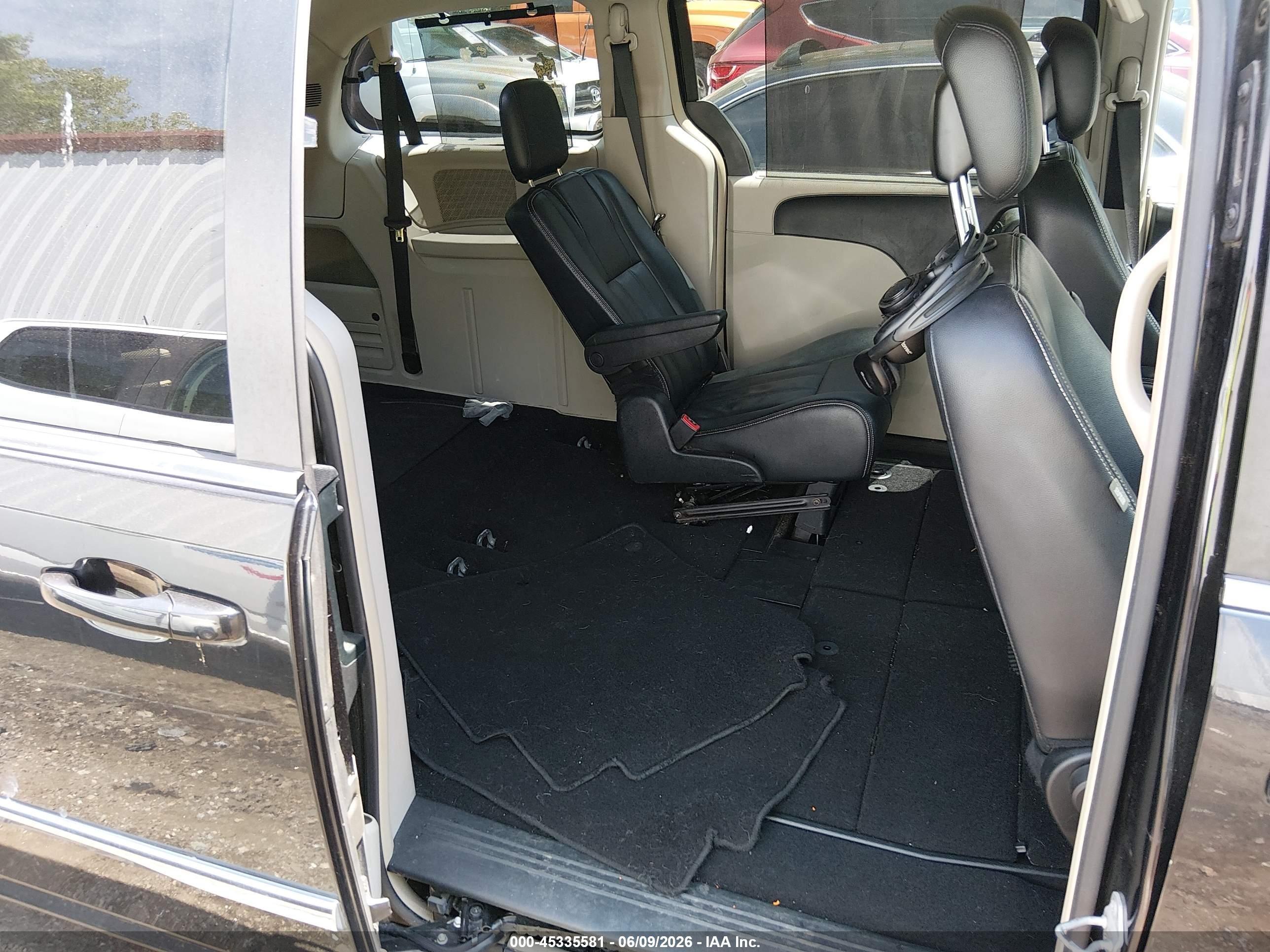 2014 Chrysler Town & Country Touring Black vin: 2C4RC1BG8ER418155