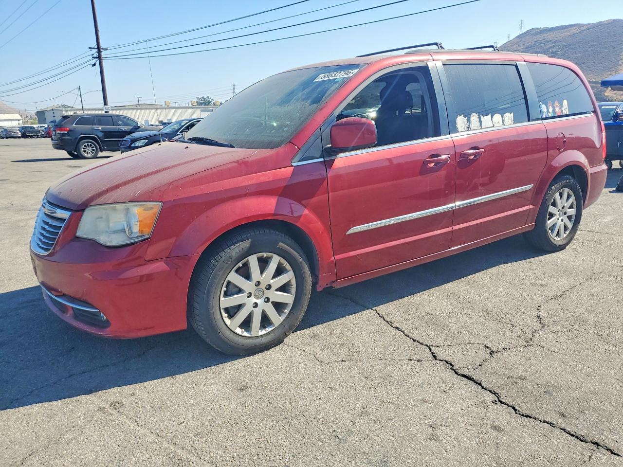 2014 Chrysler Town & Country Touring Red vin: 2C4RC1BG8ER445002