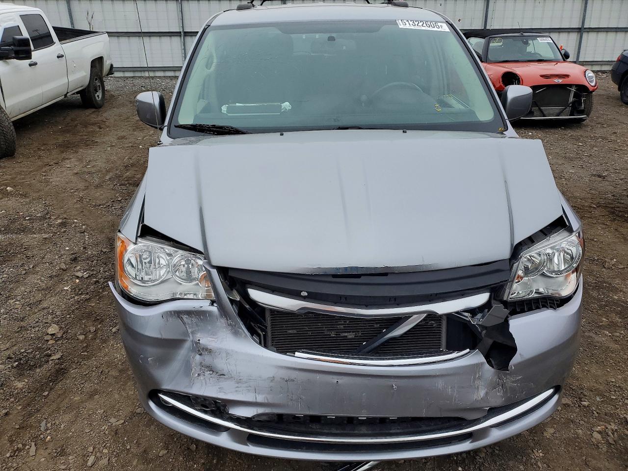 2015 Chrysler Town & Country Touring Silver vin: 2C4RC1BG8FR602349