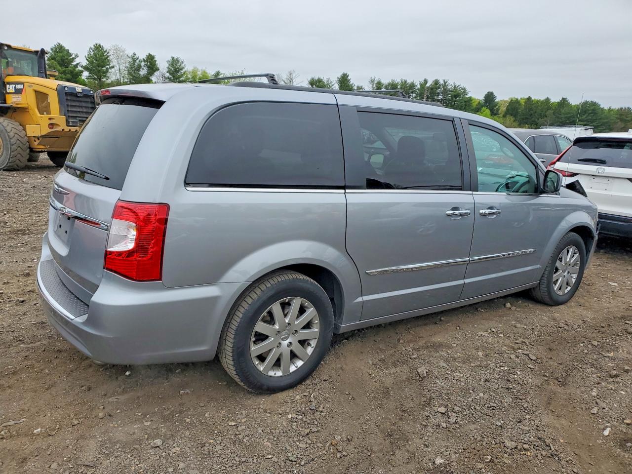 2015 Chrysler Town & Country Touring Silver vin: 2C4RC1BG8FR602349