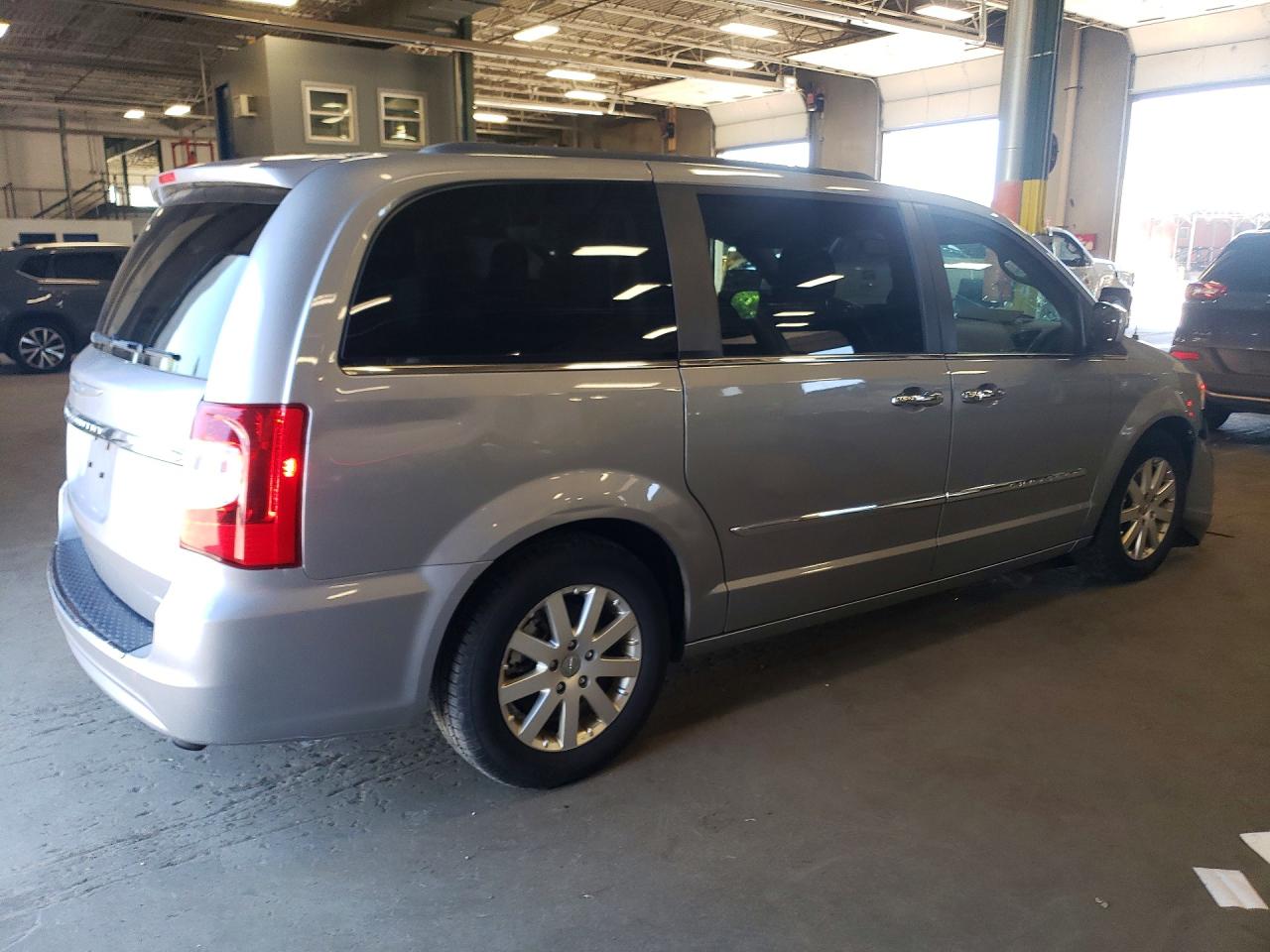 2015 Chrysler Town & Country Touring Gray vin: 2C4RC1BG8FR619992