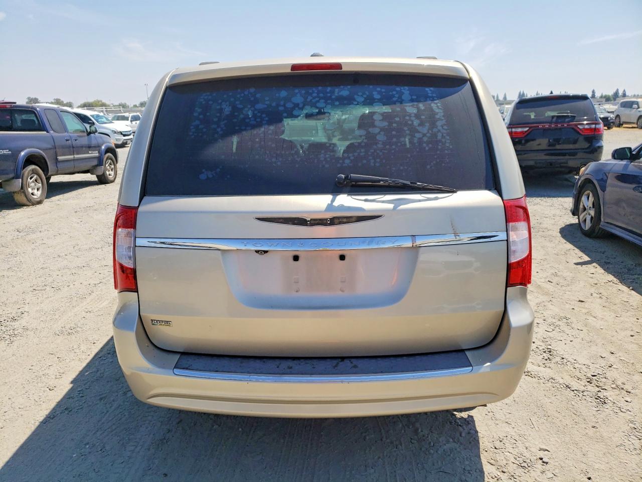 2015 Chrysler Town & Country Touring Tan vin: 2C4RC1BG8FR626599