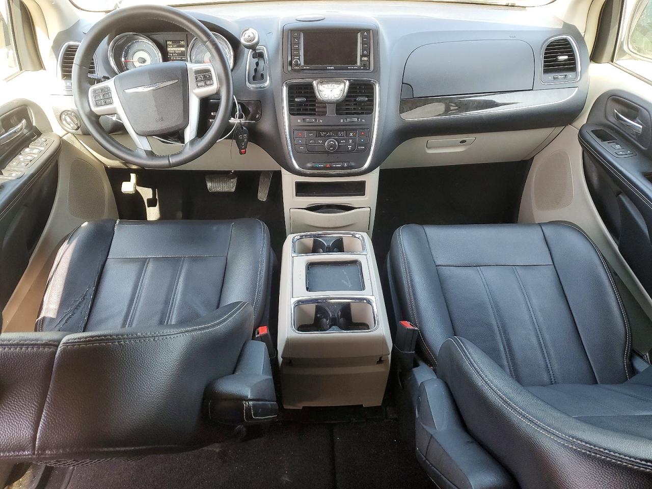 2015 Chrysler Town & Country Touring Blue vin: 2C4RC1BG8FR645153