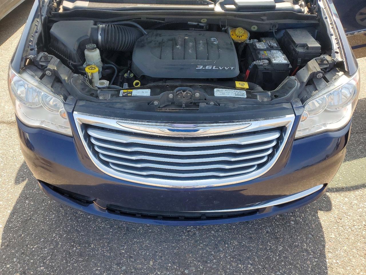 2015 Chrysler Town & Country Touring Blue vin: 2C4RC1BG8FR645153
