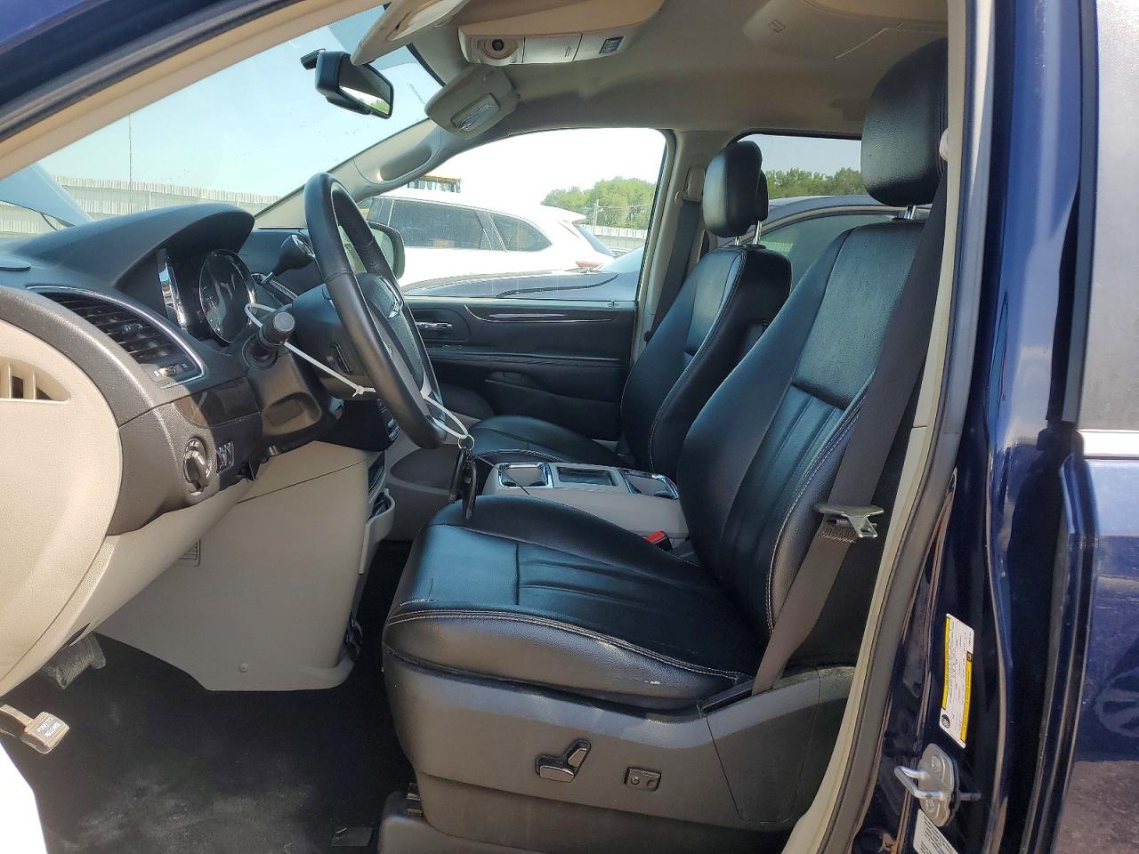 2015 Chrysler Town & Country Touring Blue vin: 2C4RC1BG8FR645153