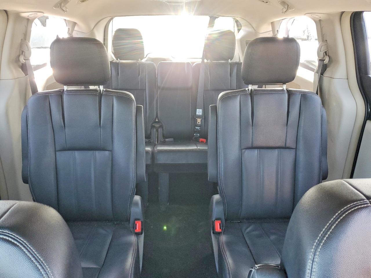 2015 Chrysler Town & Country Touring Blue vin: 2C4RC1BG8FR645153