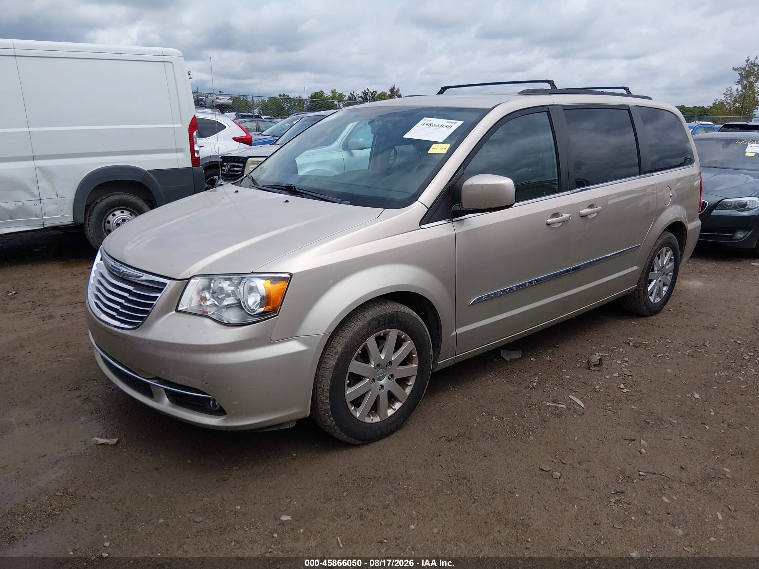 2015 Chrysler Town & Country Touring Gold vin: 2C4RC1BG8FR672921