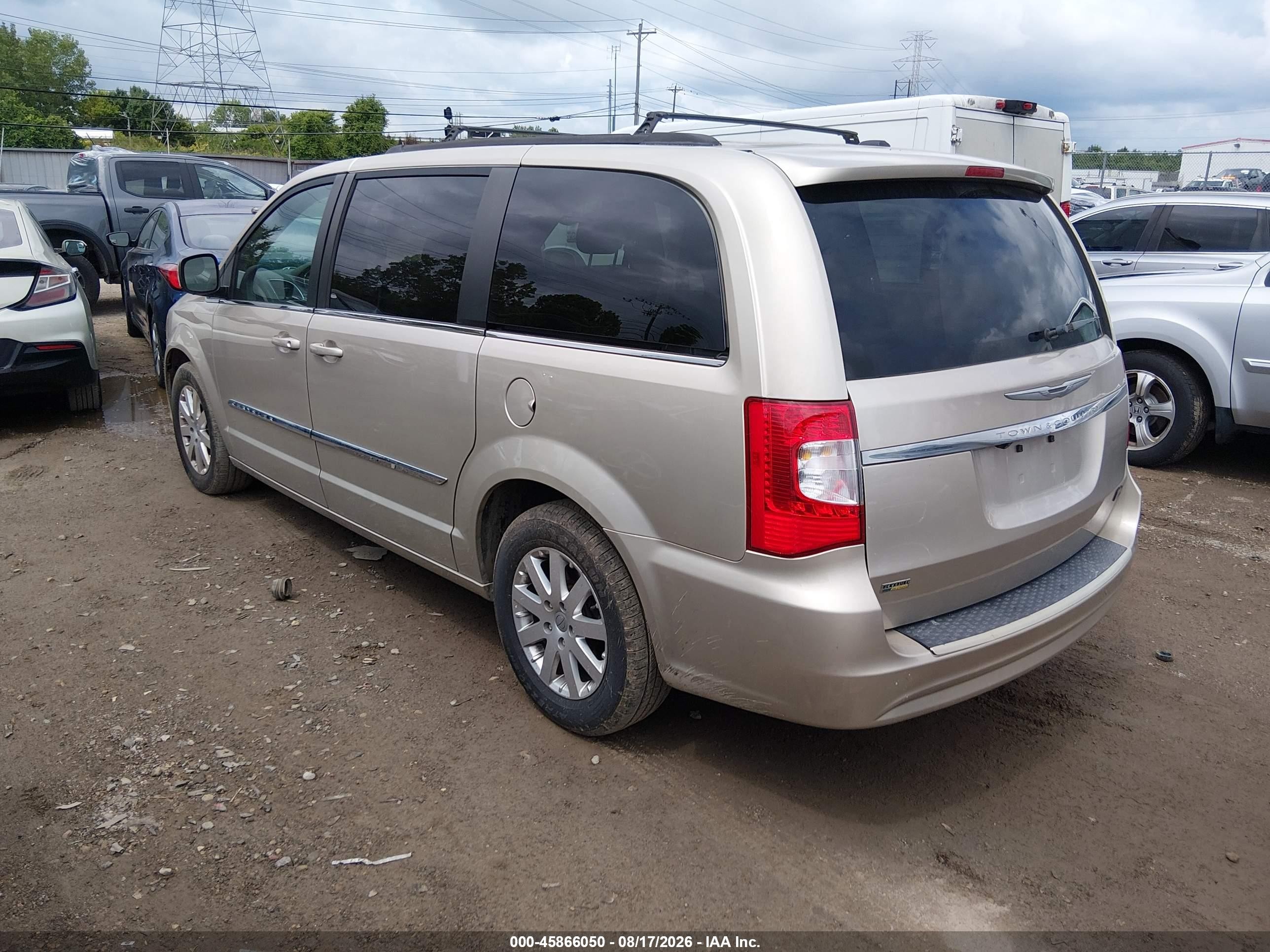 2015 Chrysler Town & Country Touring Gold vin: 2C4RC1BG8FR672921