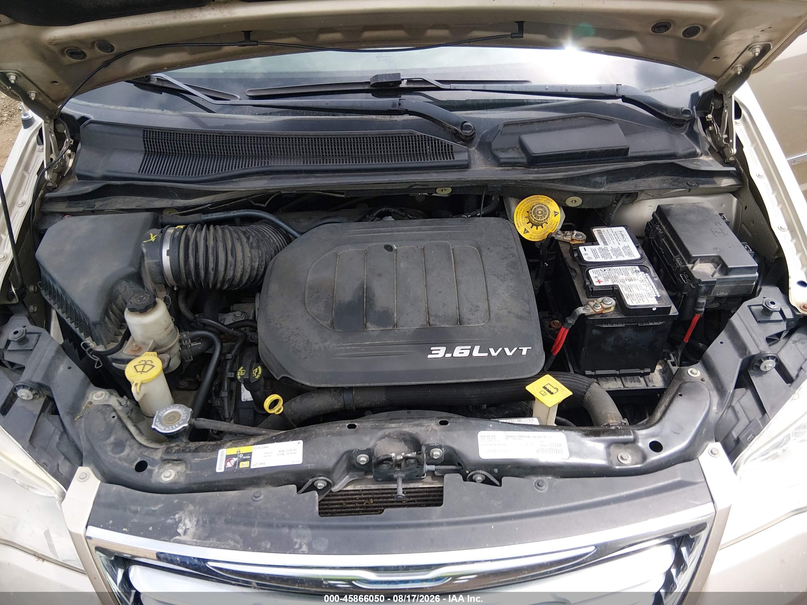 2015 Chrysler Town & Country Touring Gold vin: 2C4RC1BG8FR672921