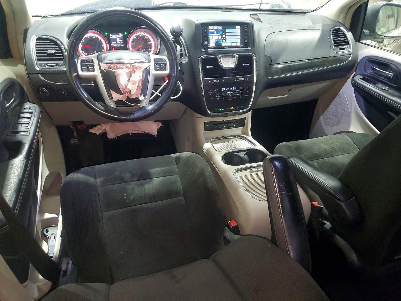 2015 Chrysler Town & Country Touring White vin: 2C4RC1BG8FR738898
